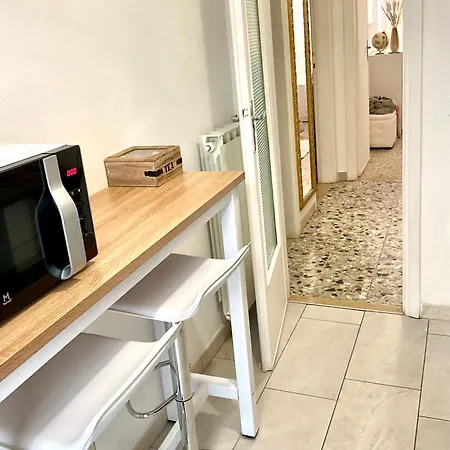 Boutique With Terrace شقة