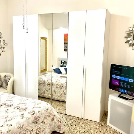 شقة Boutique With Terrace فياريجيو