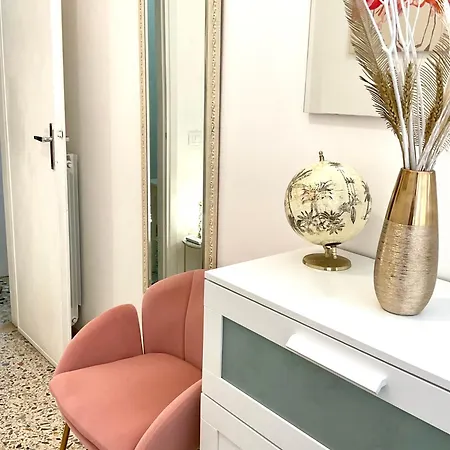 Boutique With Terrace فياريجيو