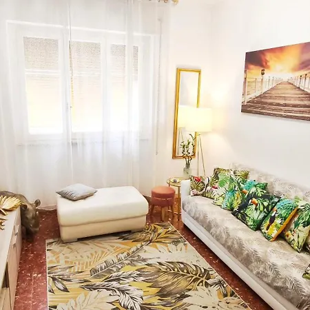 Boutique With Terrace فياريجيو