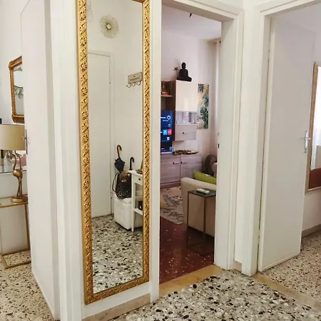 Boutique With Terrace فياريجيو